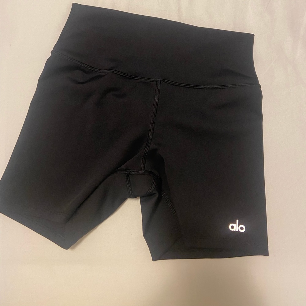 Alo 5” airlift energy short